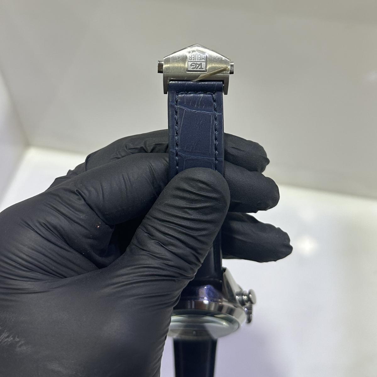 Tag Hever White Dial Master Lock
