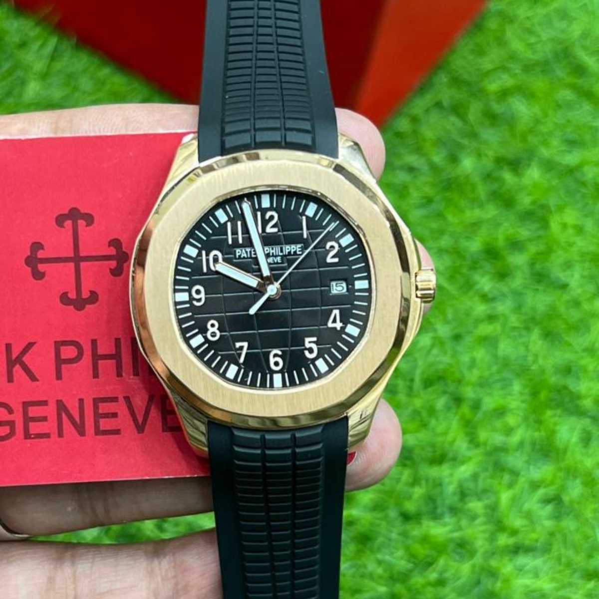Patek Phillipe Aquanaut|Black Strap|Rose Gold Case|