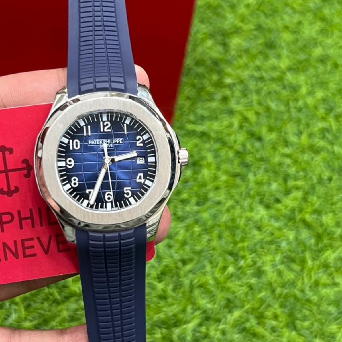 Patek Phillipe Aquanaut|Navy Strap|Silver Case|