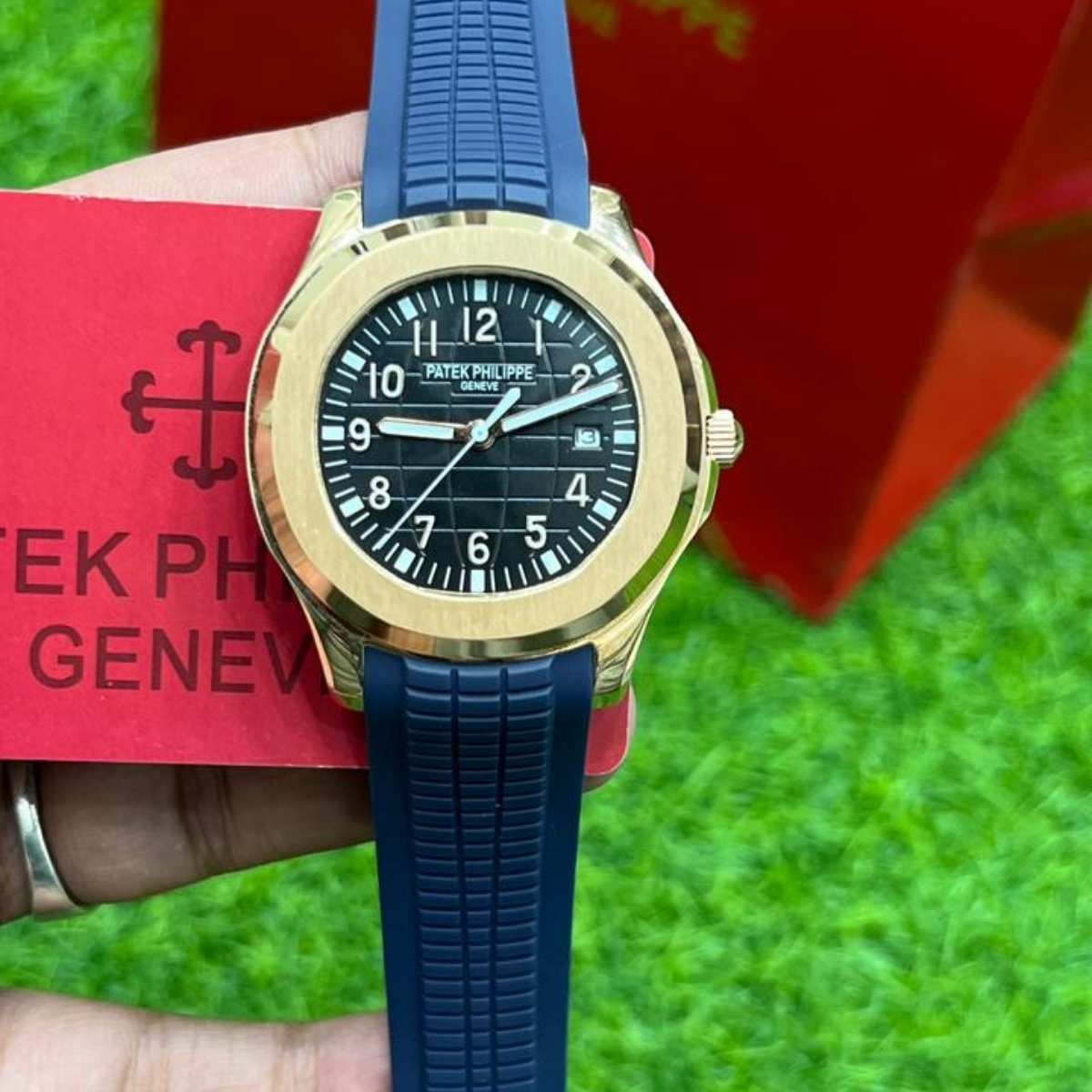 Patek Phillipe Aquanaut|Navy Strap|Rose Gold Case|